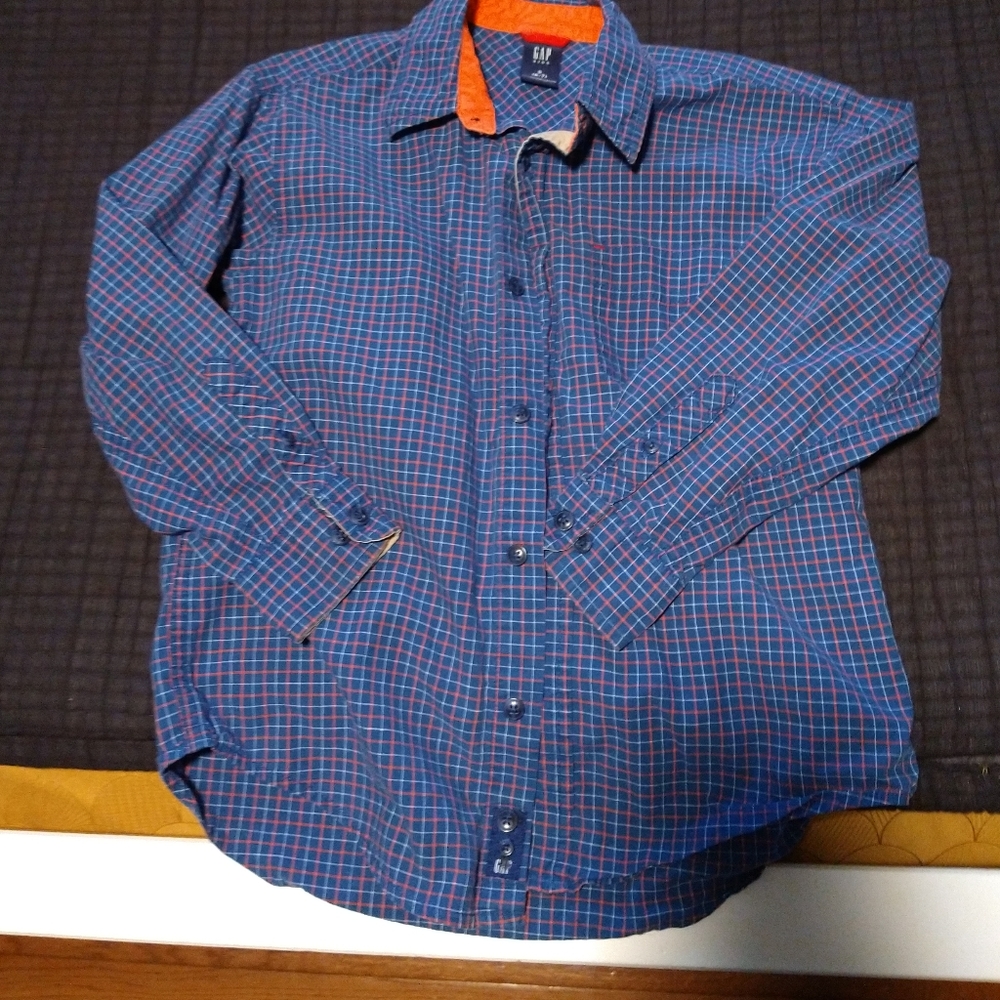 2 GAP Kids S button up shirts